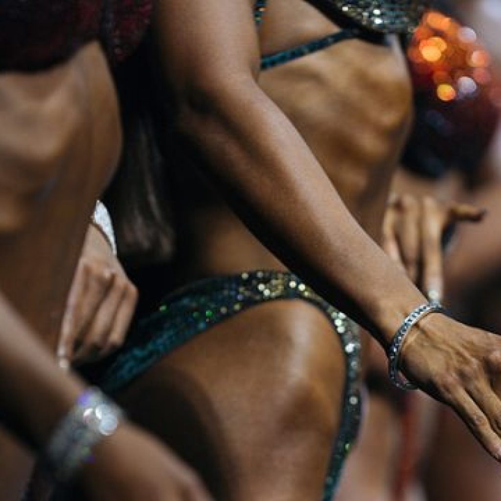Master Your Posing Routine With A Professional Posing Coach